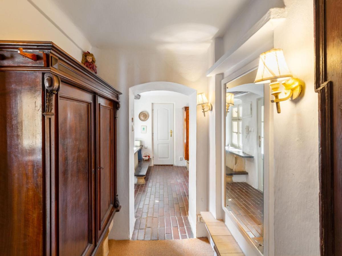 Apartment Nerudova By Interhome Praga Zewnętrze zdjęcie