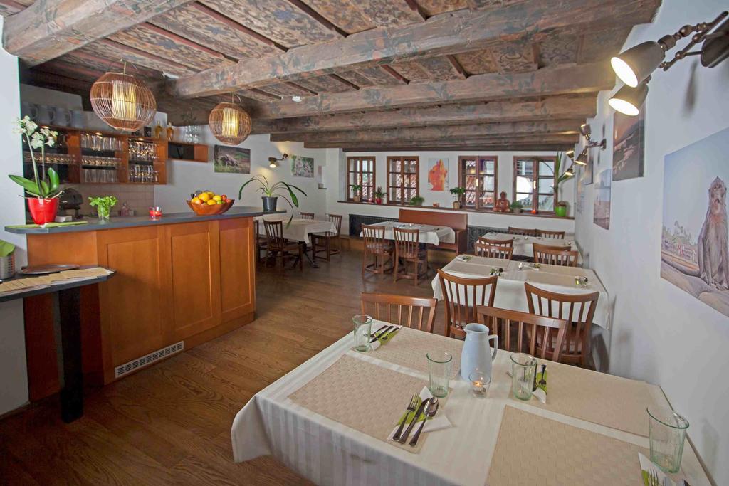 Apartment Nerudova By Interhome Praga Zewnętrze zdjęcie
