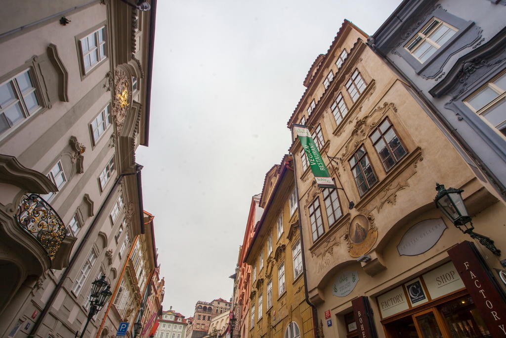 Apartment Nerudova By Interhome Praga Zewnętrze zdjęcie
